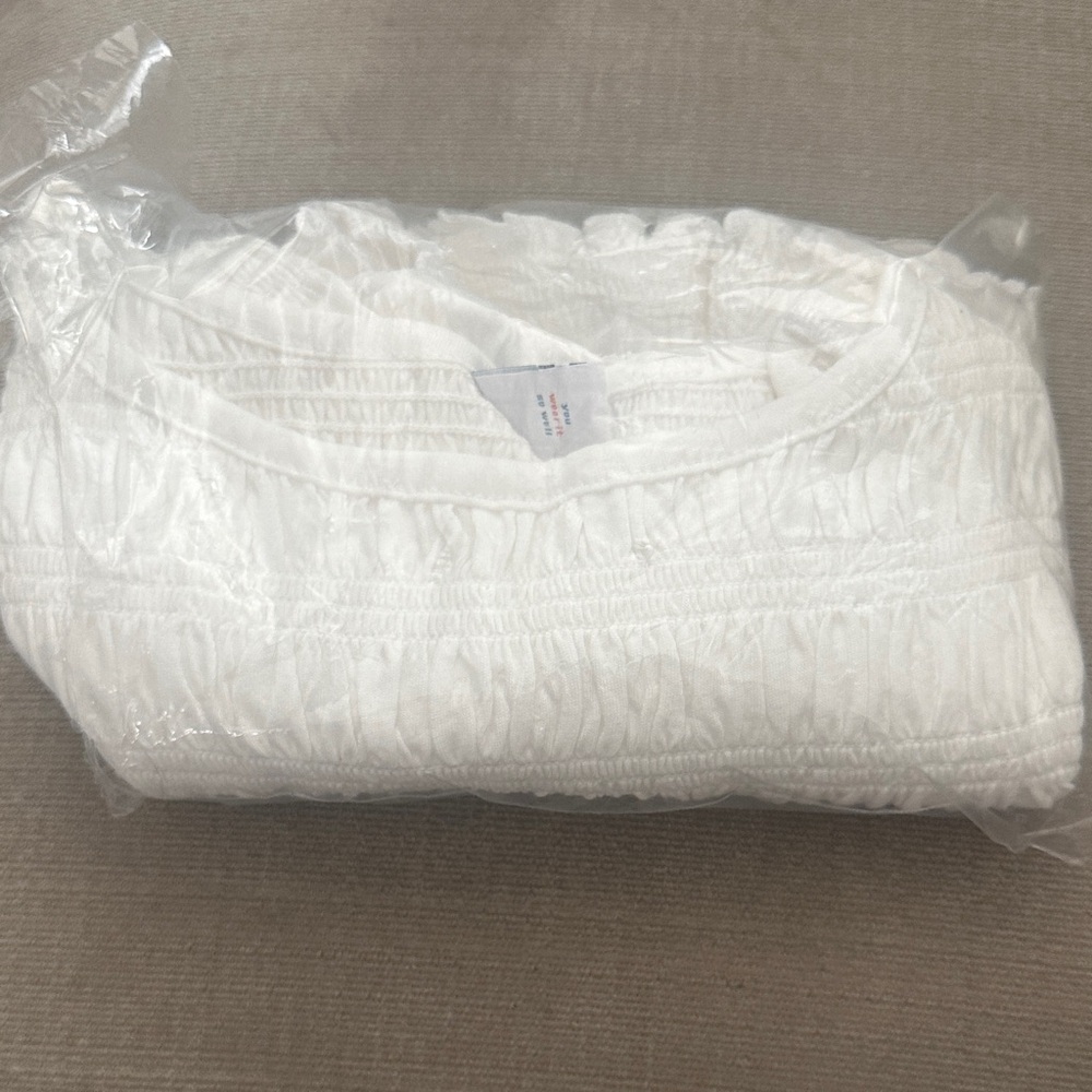 Old Navy Smocked Sleeve Top - Picture 4 of 4